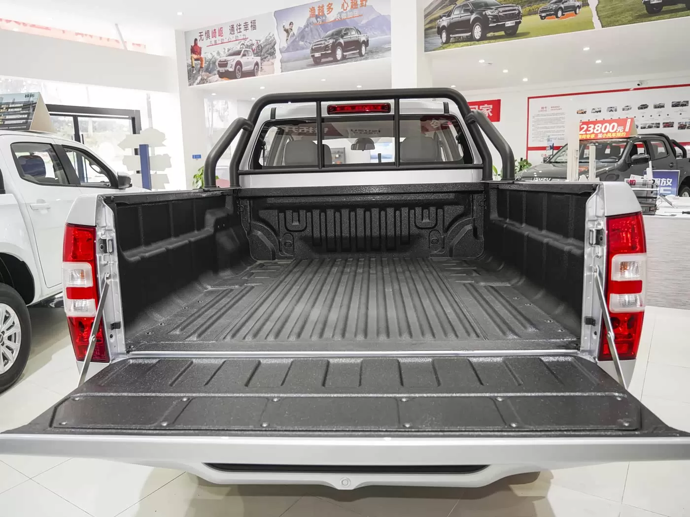 Xe Bán Tải Diesel Isuzu 2.5T - Xe Bán Tải Xuất Khẩu Hiệu Năng Cao