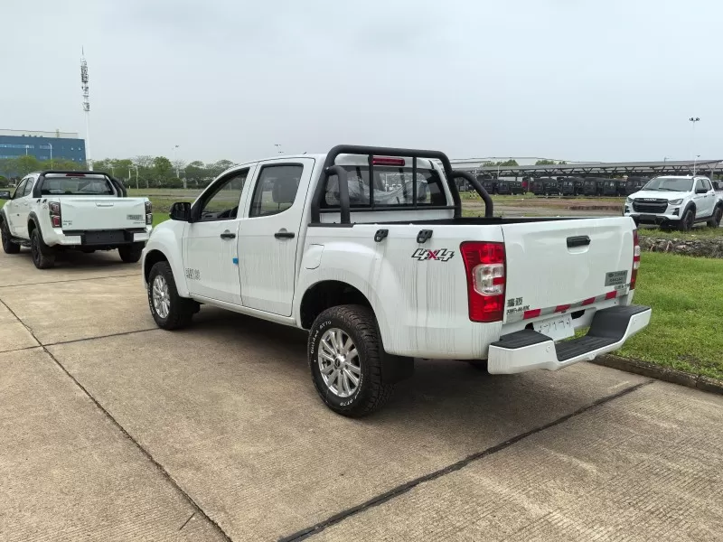 Xe bán tải Diesel tự động Isuzu RE-MAX 2.5T 8AT | Đáng tin cậy và thiết thực từ Trung Quốc