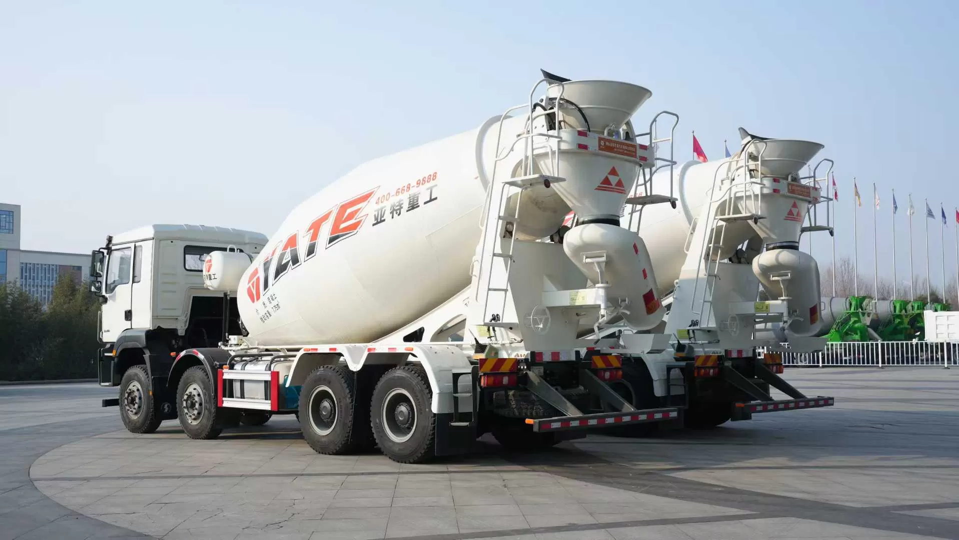 Khung gầm Howo + Xe trộn bê tông 8×4 công nghiệp nặng xe đã qua sử dụng chất lượng cao