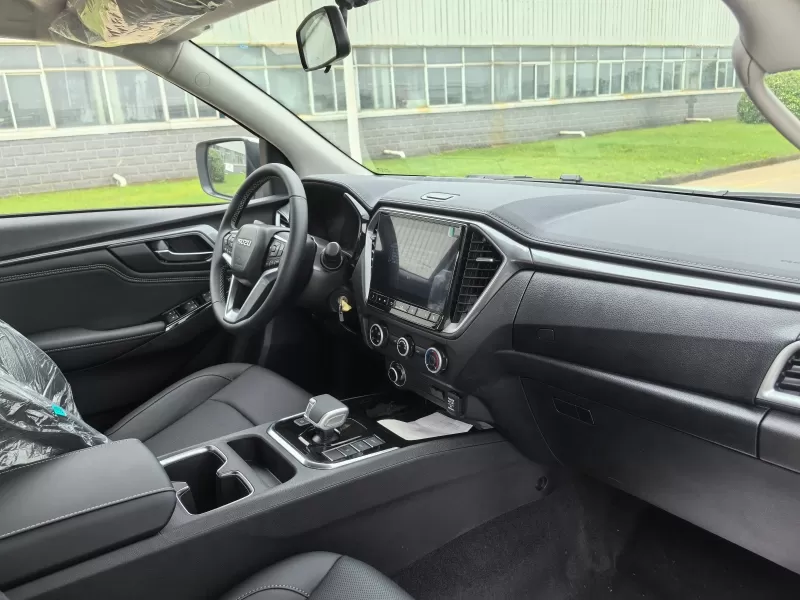 Xe bán tải diesel Isuzu Lingtuo Cross-Country 2.5T 4X4-Thương hiệu mới từ Trung Quốc