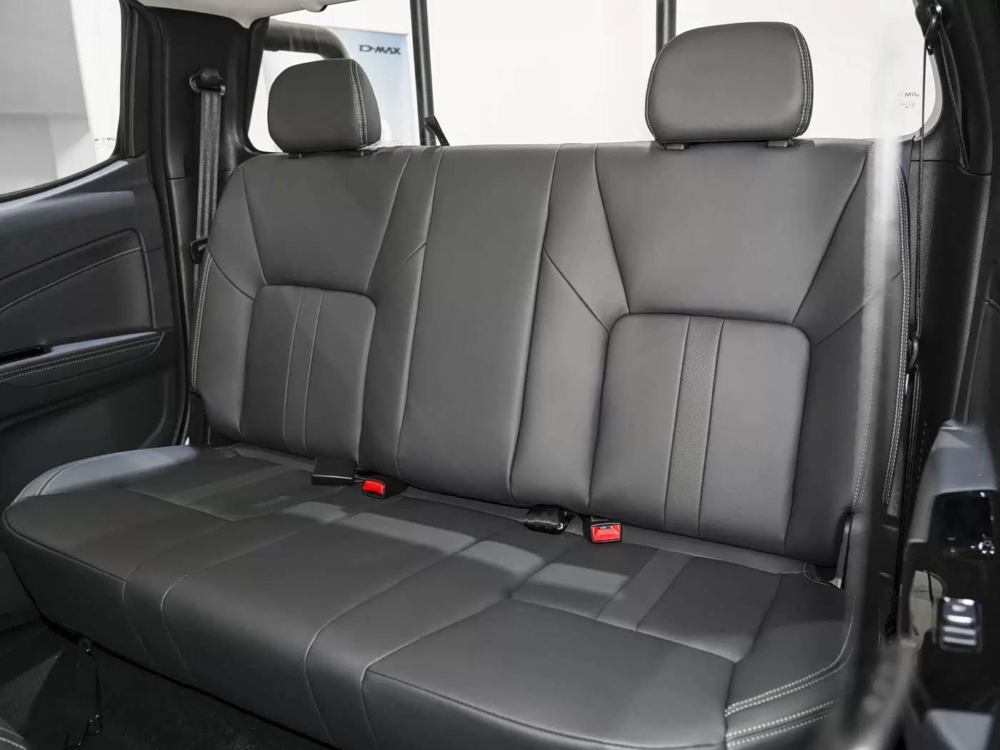 Xe Bán Tải Diesel Isuzu 2.5T - Xe Bán Tải Xuất Khẩu Hiệu Năng Cao