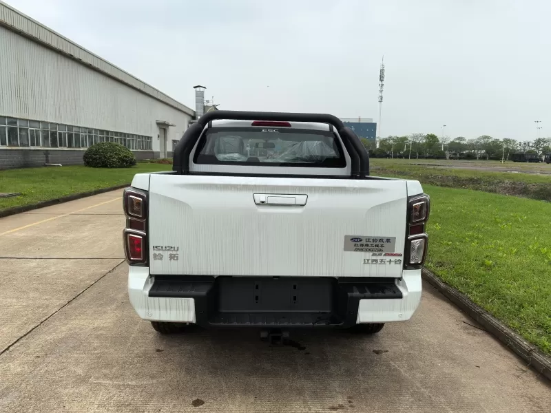 Xe bán tải diesel Isuzu Lingtuo Cross-Country 2.5T 4X4-Thương hiệu mới từ Trung Quốc