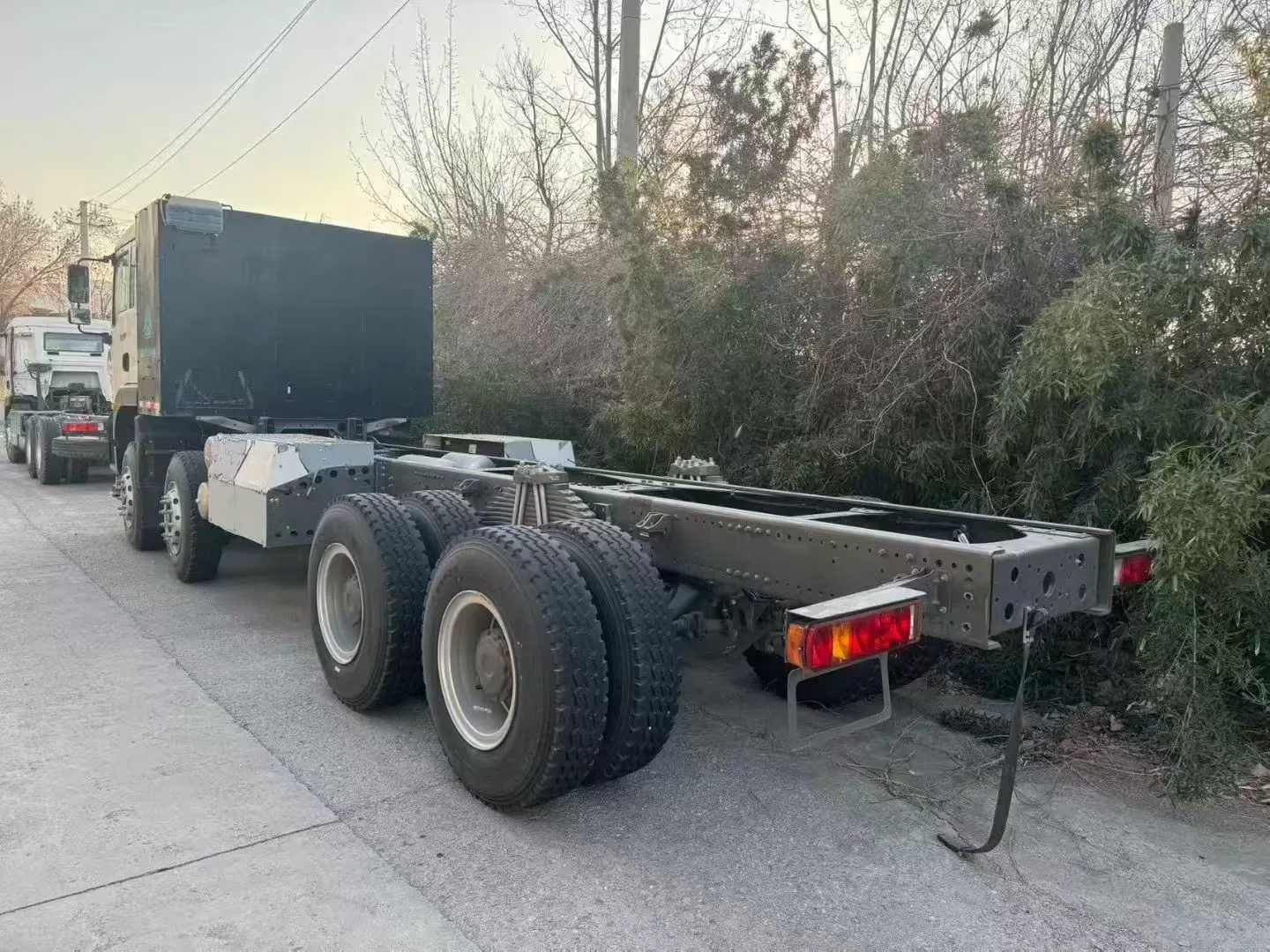 Bán xe đầu kéo Sinotruk Howo TX 6×4 đã qua sử dụng tại Trung Quốc